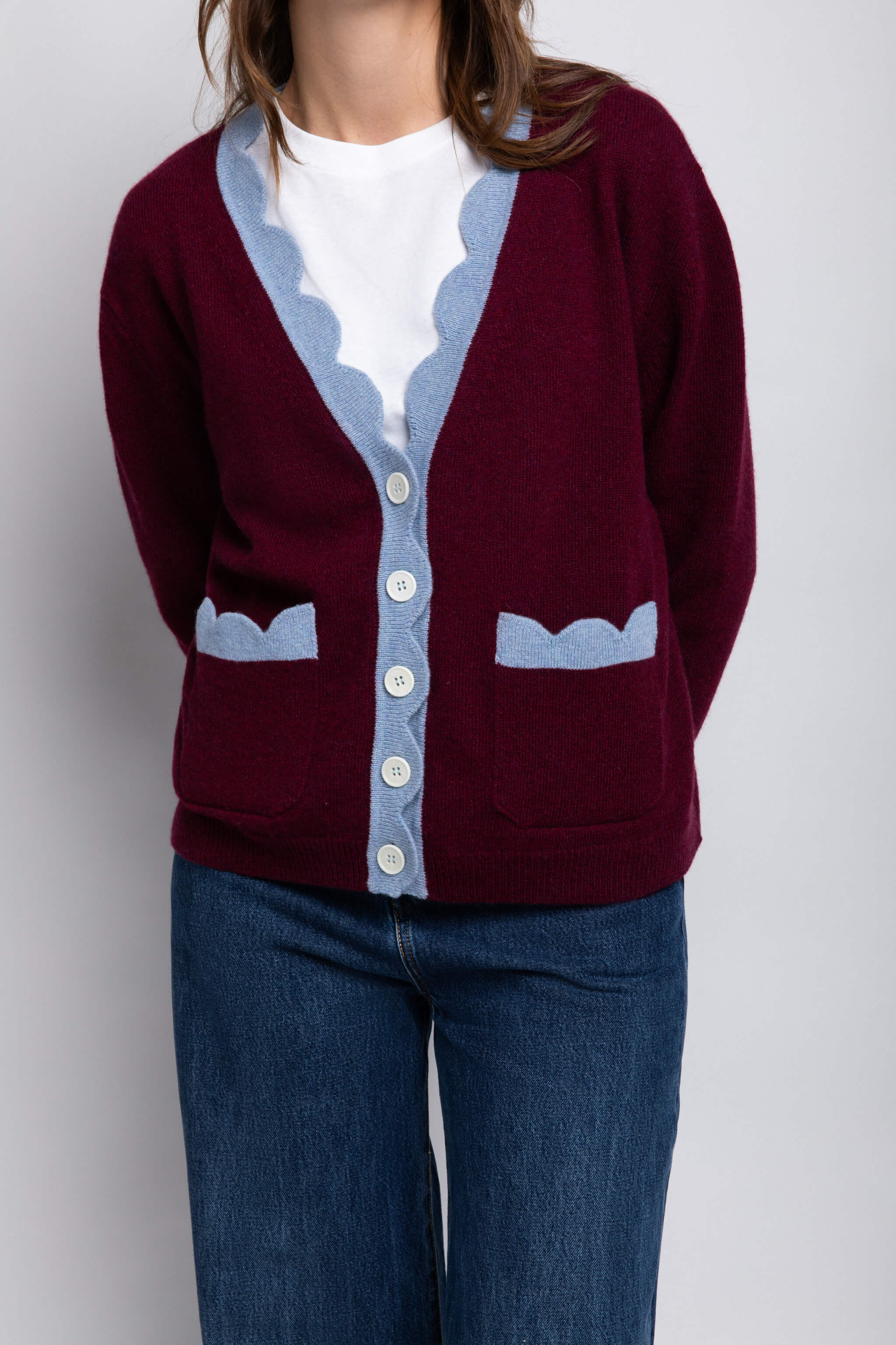 THE JAKOB HEIRLOOM CARDIGAN: BURGUNDY