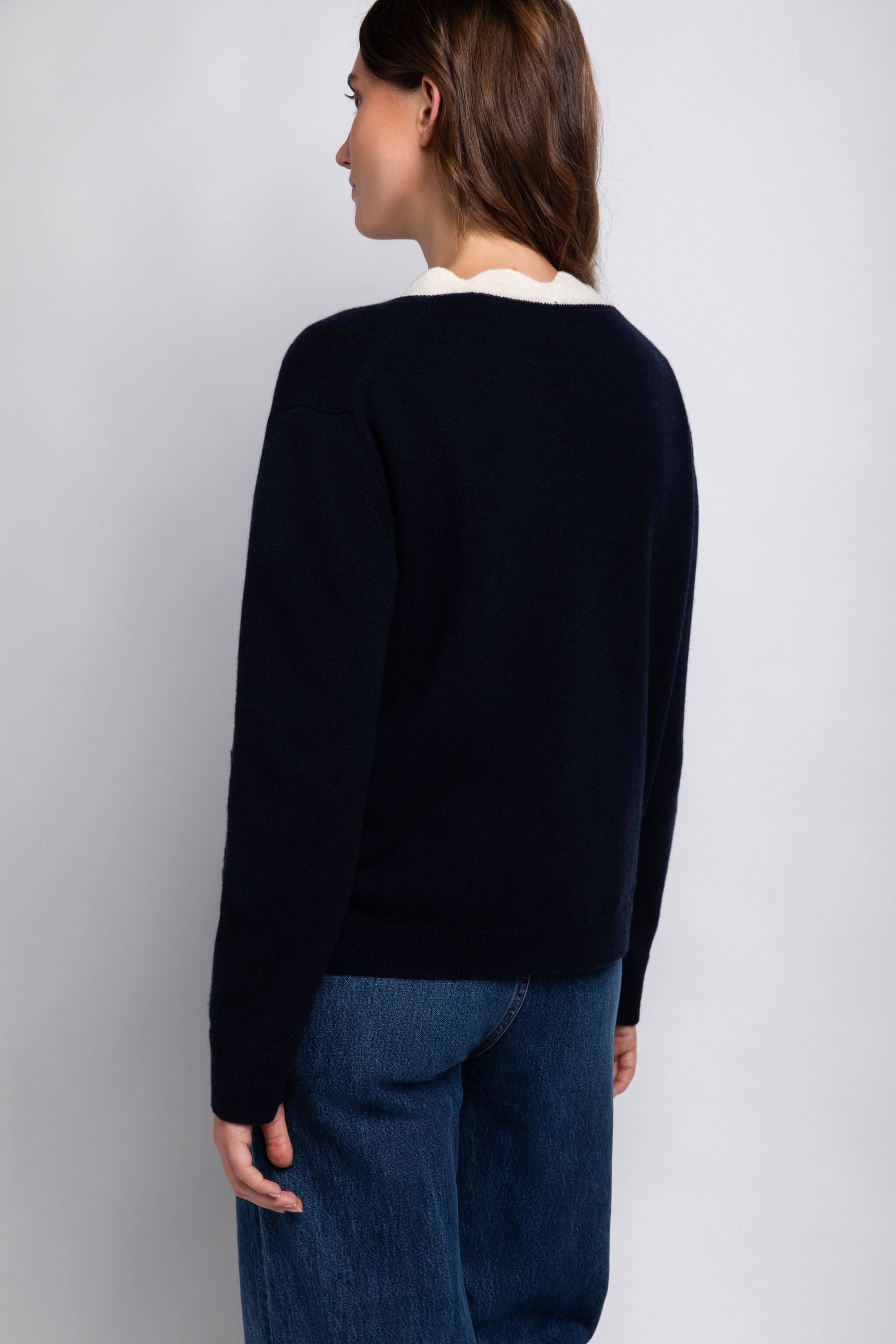 THE JAKOB HEIRLOOM CARDIGAN: NAVY