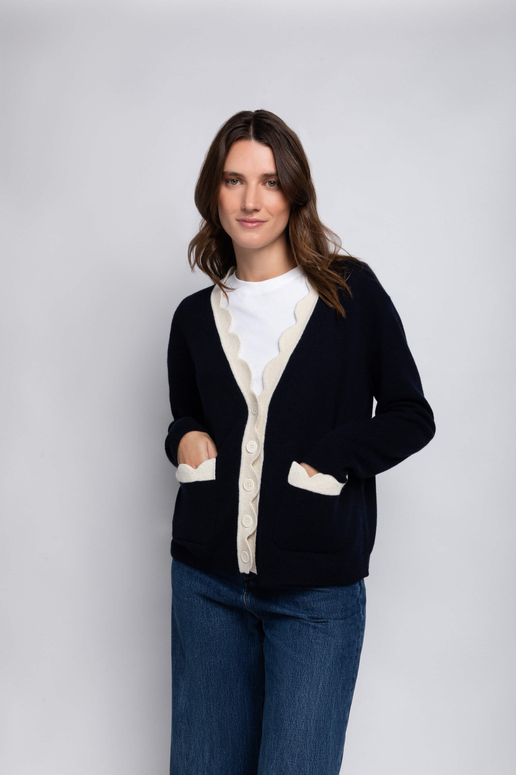 THE JAKOB HEIRLOOM CARDIGAN: NAVY